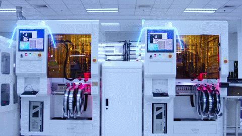 一臺手機(jī)是怎樣“智能”制造的？我們?nèi)ヂ?lián)想武漢工廠看了看——技術(shù)視角的深度解析