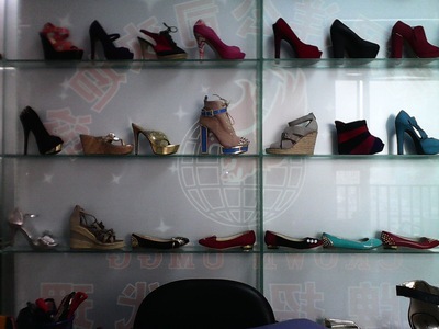 IP5產(chǎn)品與IP4蘋(píng)果配件 從EVA模開(kāi)發(fā)到手機(jī)殼制造的供應(yīng)生產(chǎn)全解析